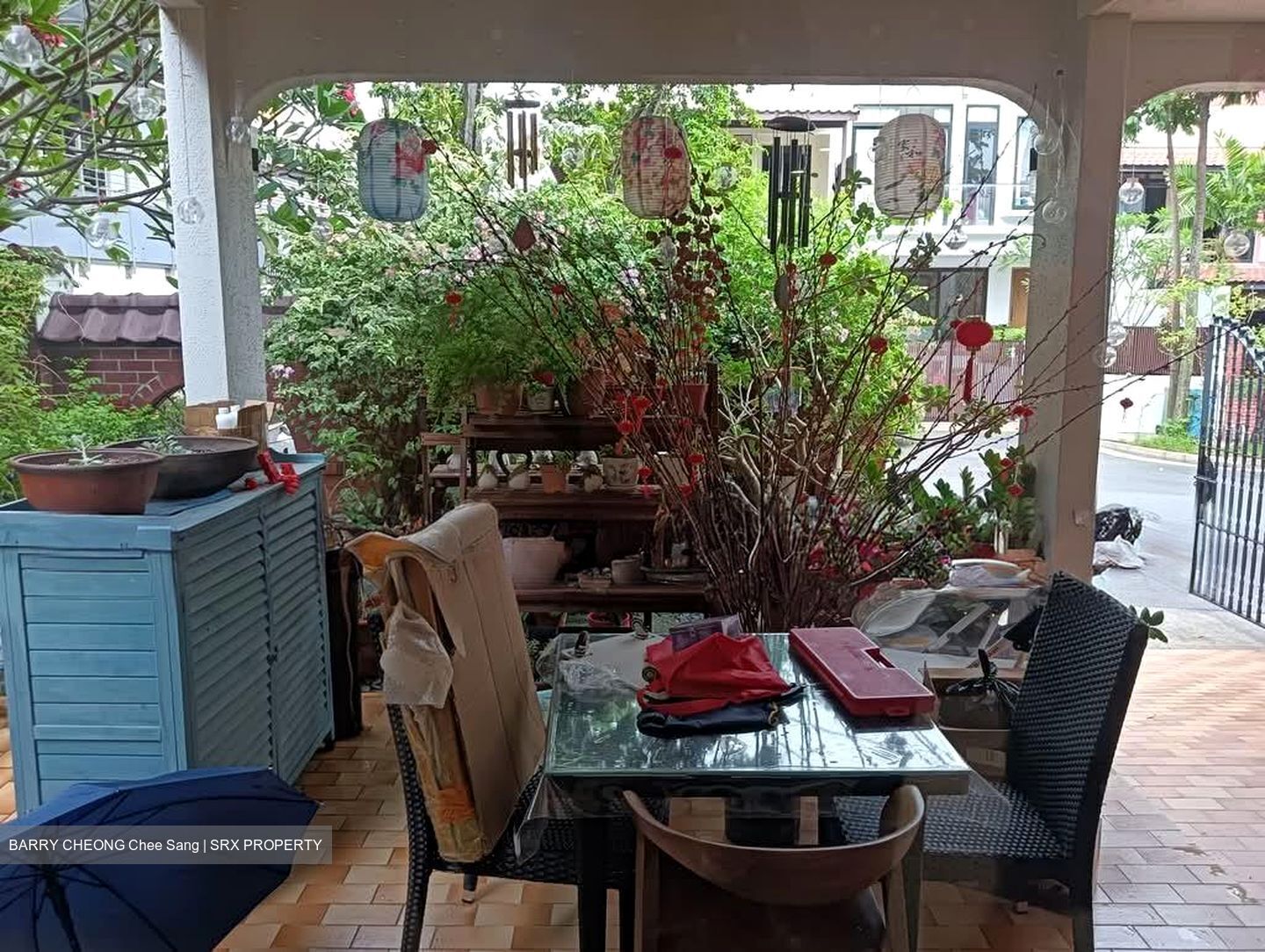 Richards Avenue (D19), Terrace #568013351